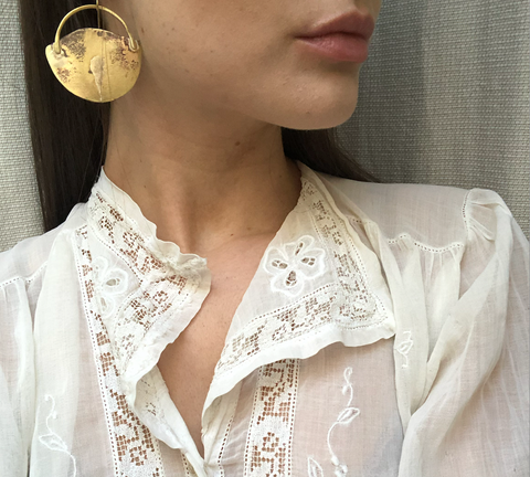 “Tasch” earrings | gold patina