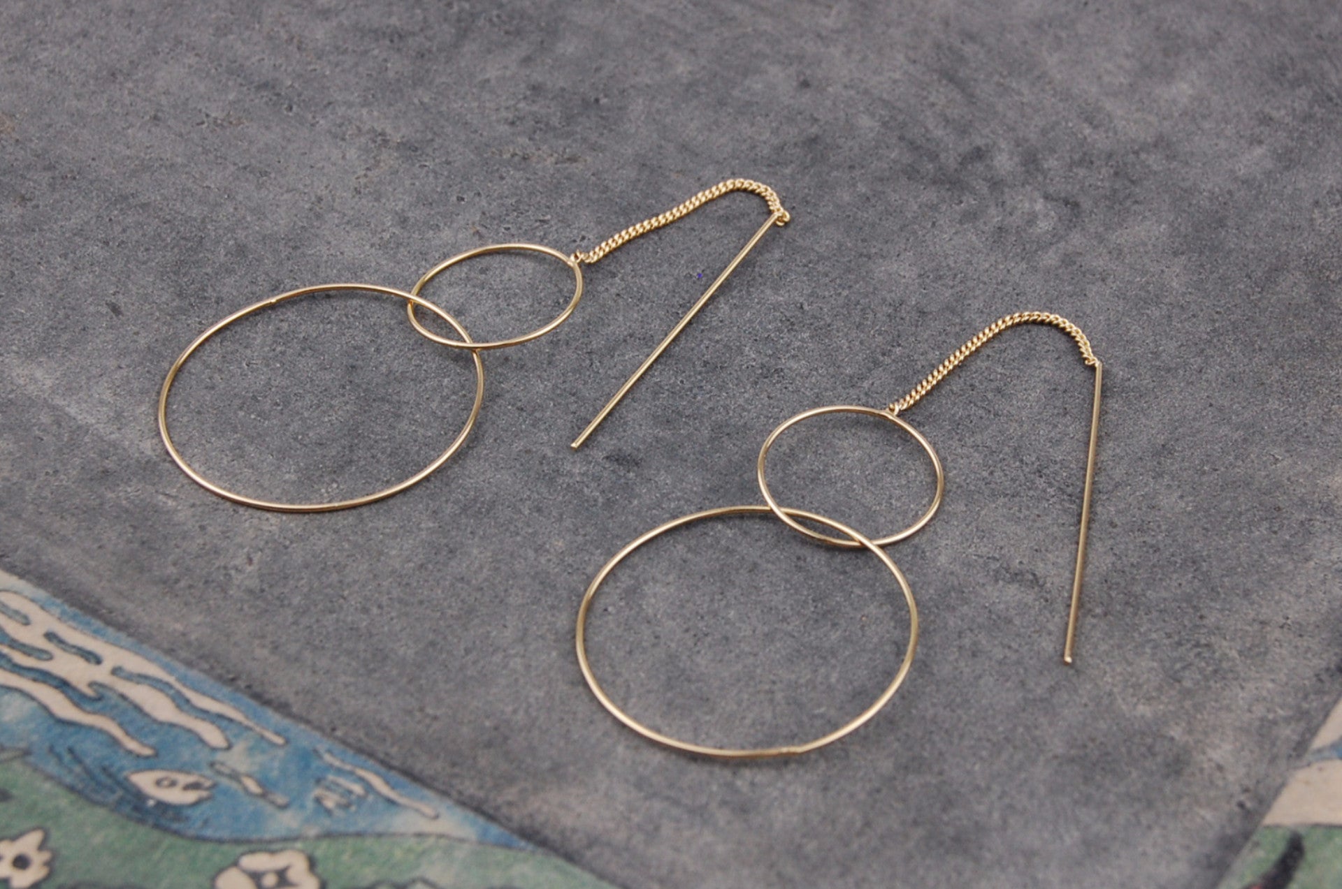 'Two rings' chain stick earrings | 24k Gold-plated