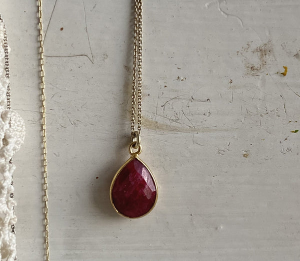 ruby | stone necklace | 24k gold-plated