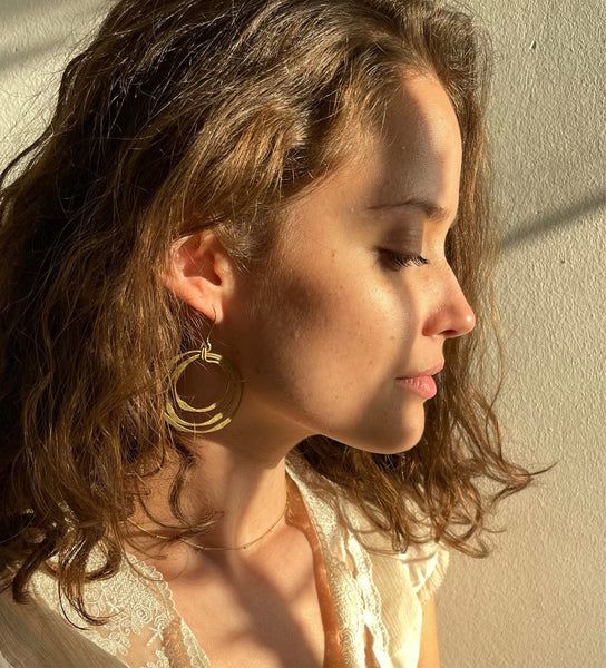 'organic circles' earrings | gold