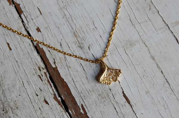 'ginkgo leaf' necklace | 24k gold-plated