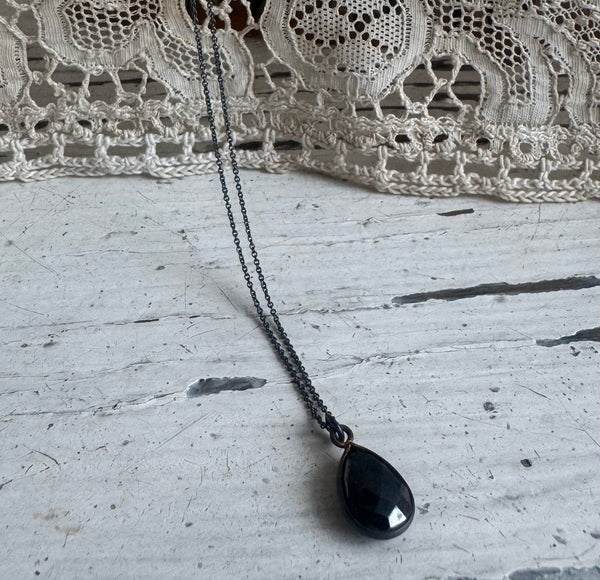 sapphire | stone necklace / oxidase