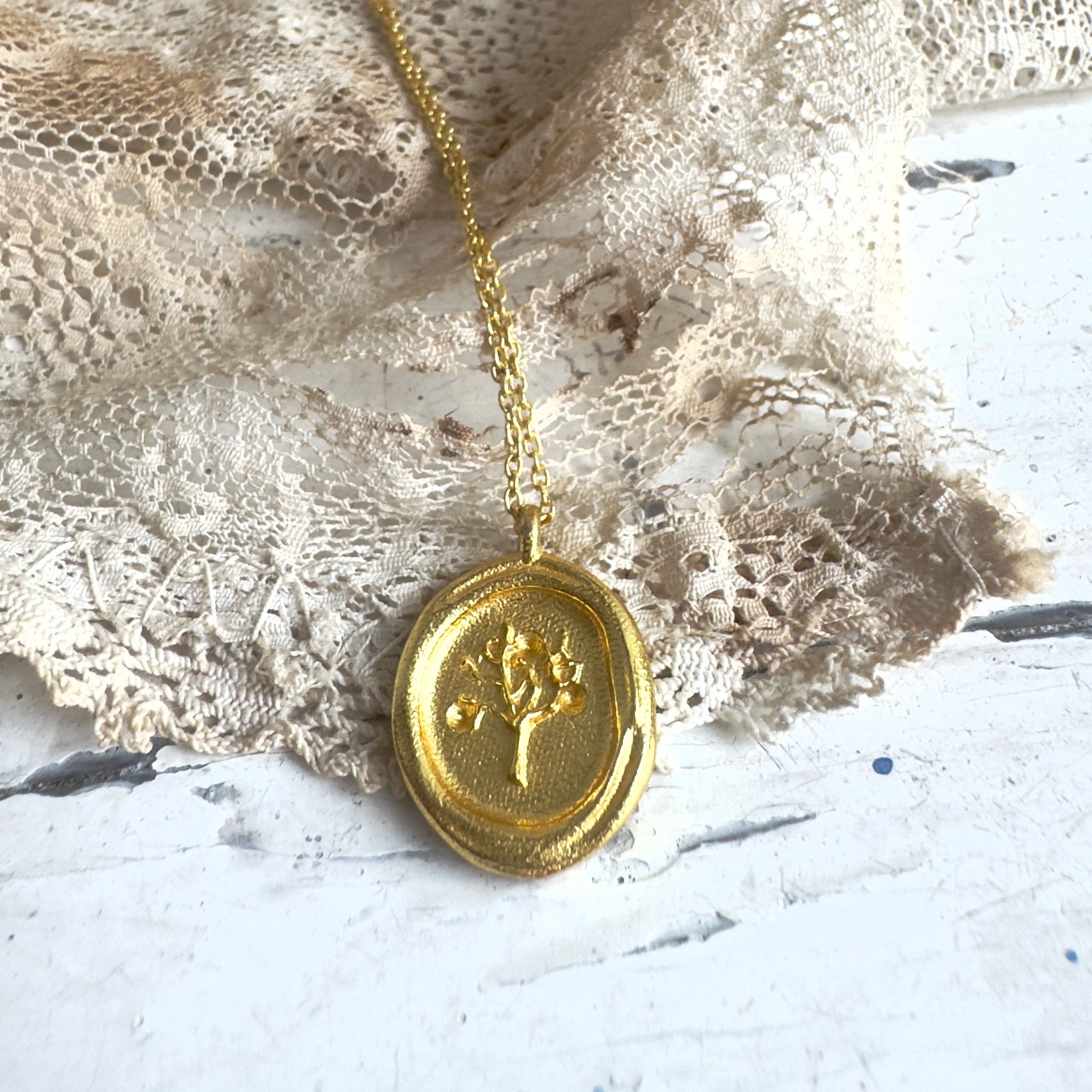 “Flor’ necklace gold