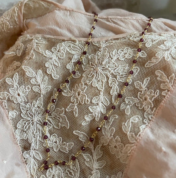 ‚Garnet’ rosary chain | 24 k gold plated