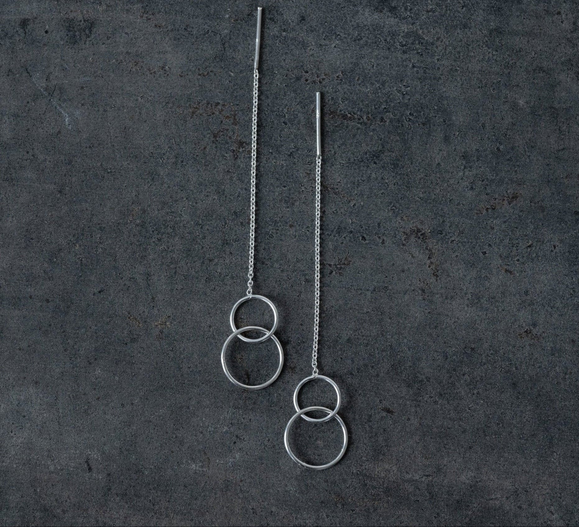 'two small rings' chain stick earrings | 925 silver
