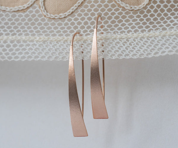 "Lea " solid earring / gold