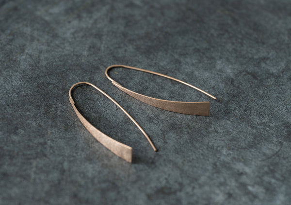 "Lea " solid earring / gold