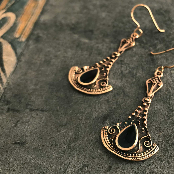 onyx | 'isay' earrings | bronze