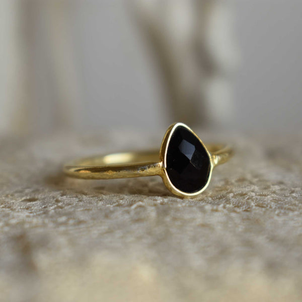 onyx | ‘laia’ ring | 24k gold-plated