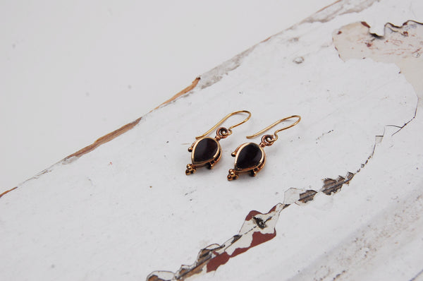 onyx | 'isha' earrings | bronze