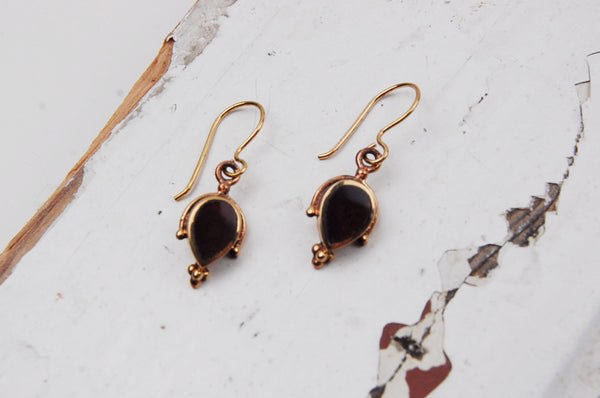 onyx | 'isha' earrings | bronze