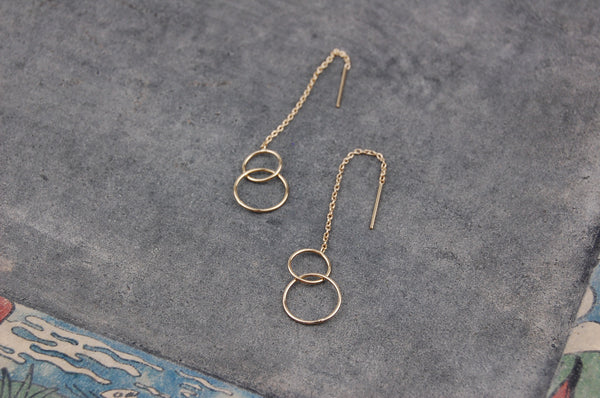'two small rings' chain stick earrings | 24k gold-plated