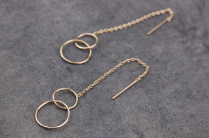 'two small rings' chain stick earrings | 24k gold-plated