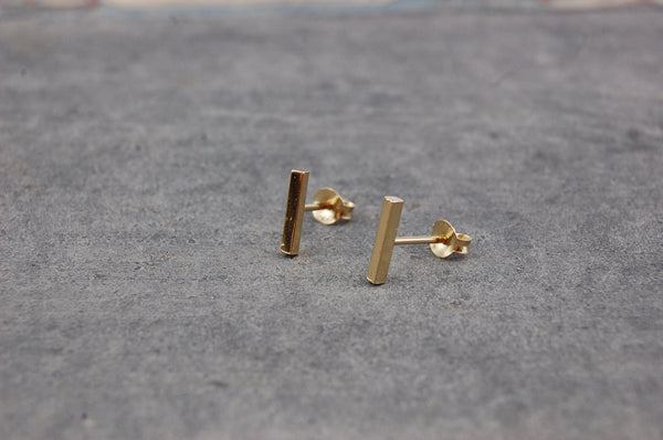 small bar earstuds | 24k gold-plated