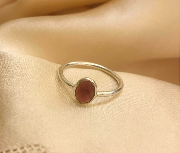 garnet | 'laia' ring | silver