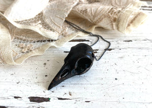'Bird skull' necklace black | Bronze