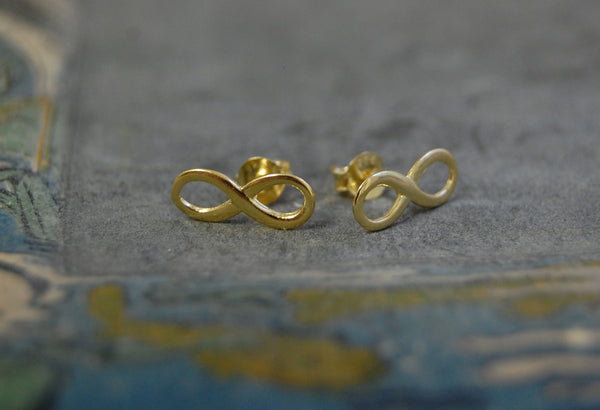 'infinity' earstuds | 24k gold-plated
