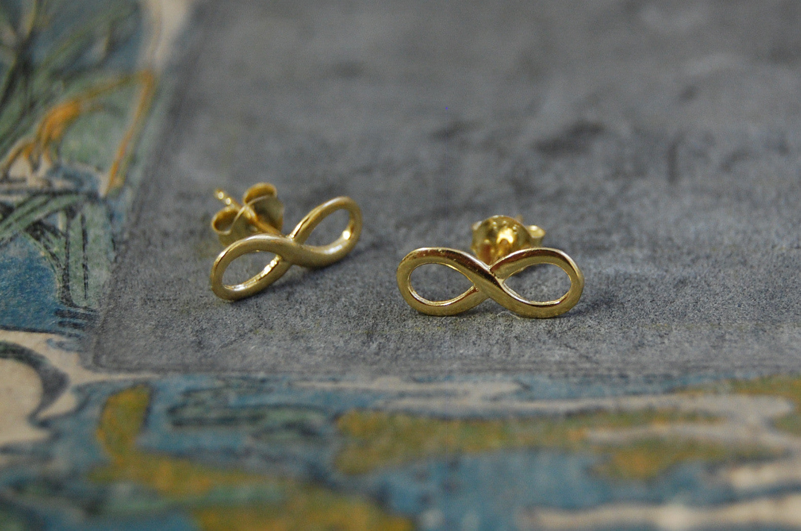 'infinity' earstuds | 24k gold-plated