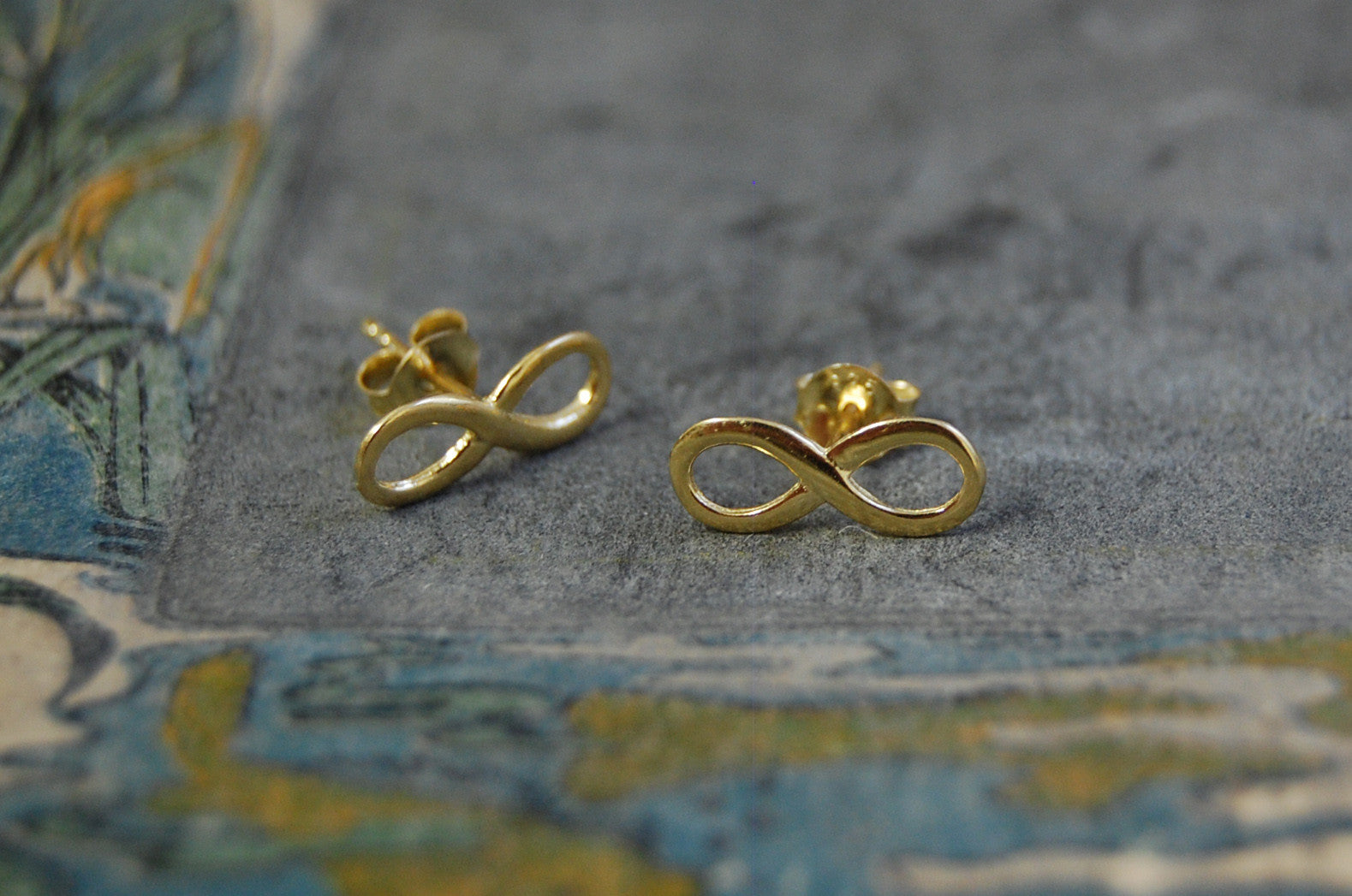 'infinity' earstuds | 24k gold-plated