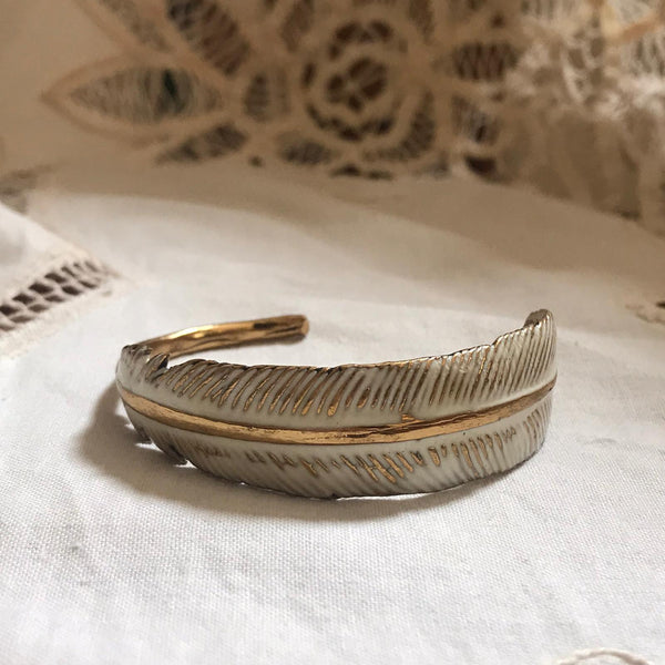 'Feather' bracelet | Bronze white enamel