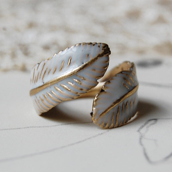 'feather' white ring | bronze