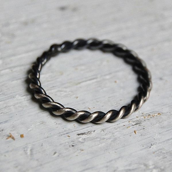 'spiral' ring | 925 oxidized silver