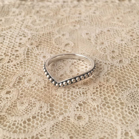 'Classy v-shape' ring | 925 Silver