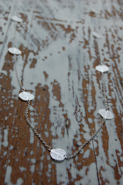 'filigree leaves' necklace | silver plated