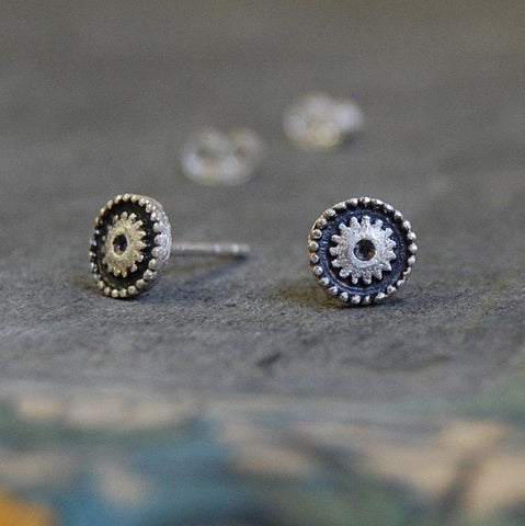 'Indira' round earstuds | 925 Silver