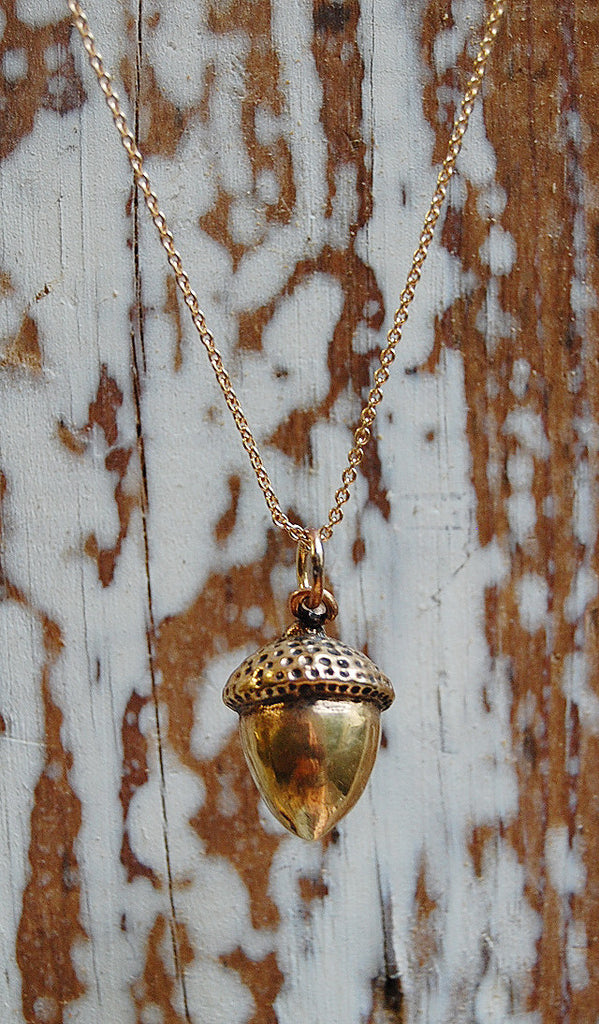 Huge pendant necklace top