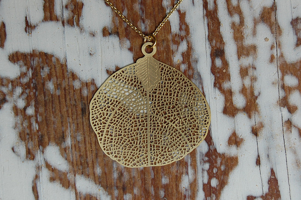 'filigree leaf' necklace | 24k gold-plated