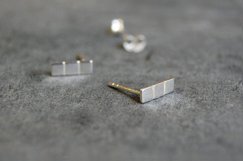 'grid' earstuds | 925 silver