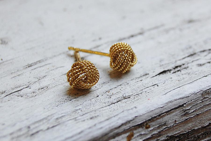 knot earstuds | 24k gold plated