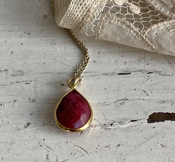ruby | stone necklace | 24k gold-plated