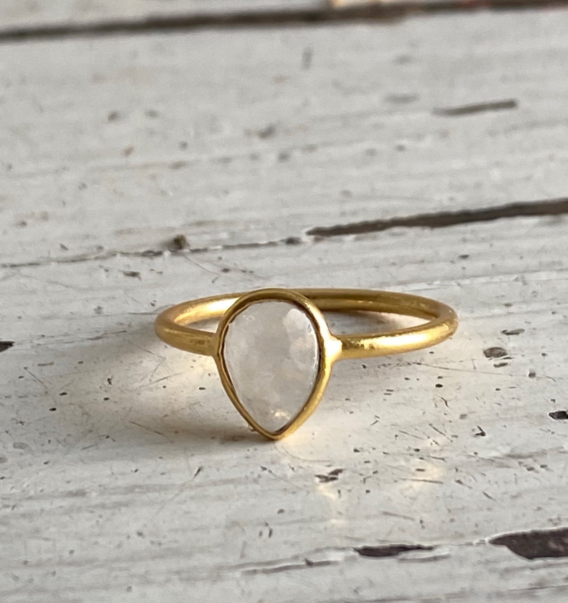 Moonstone | 'laia' Drop ring | 24k Gold-plated