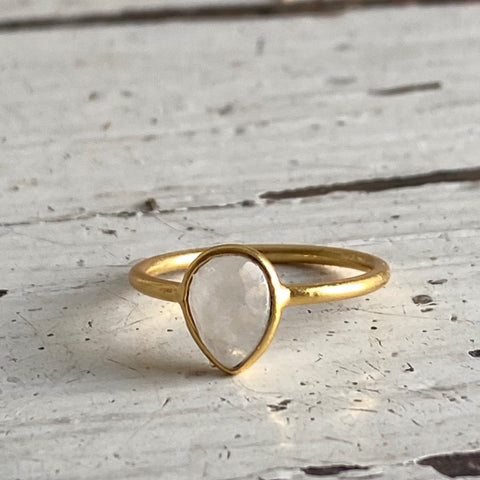 Moonstone | 'laia' Drop ring | 24k Gold-plated