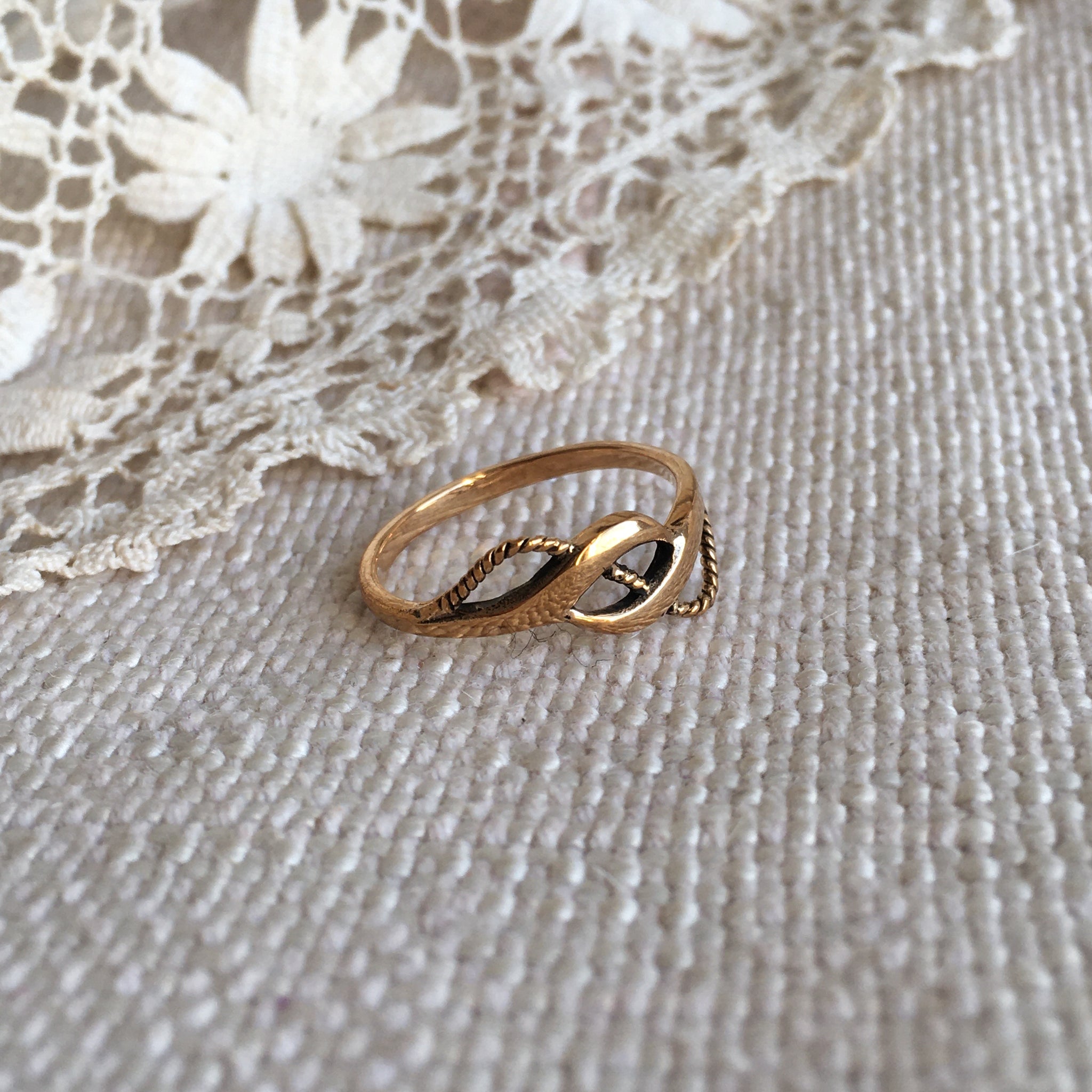 'Raided ropes' ring |  bronze