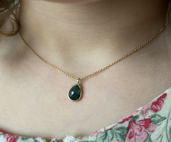 emerald | small necklace | 24k gold-plated