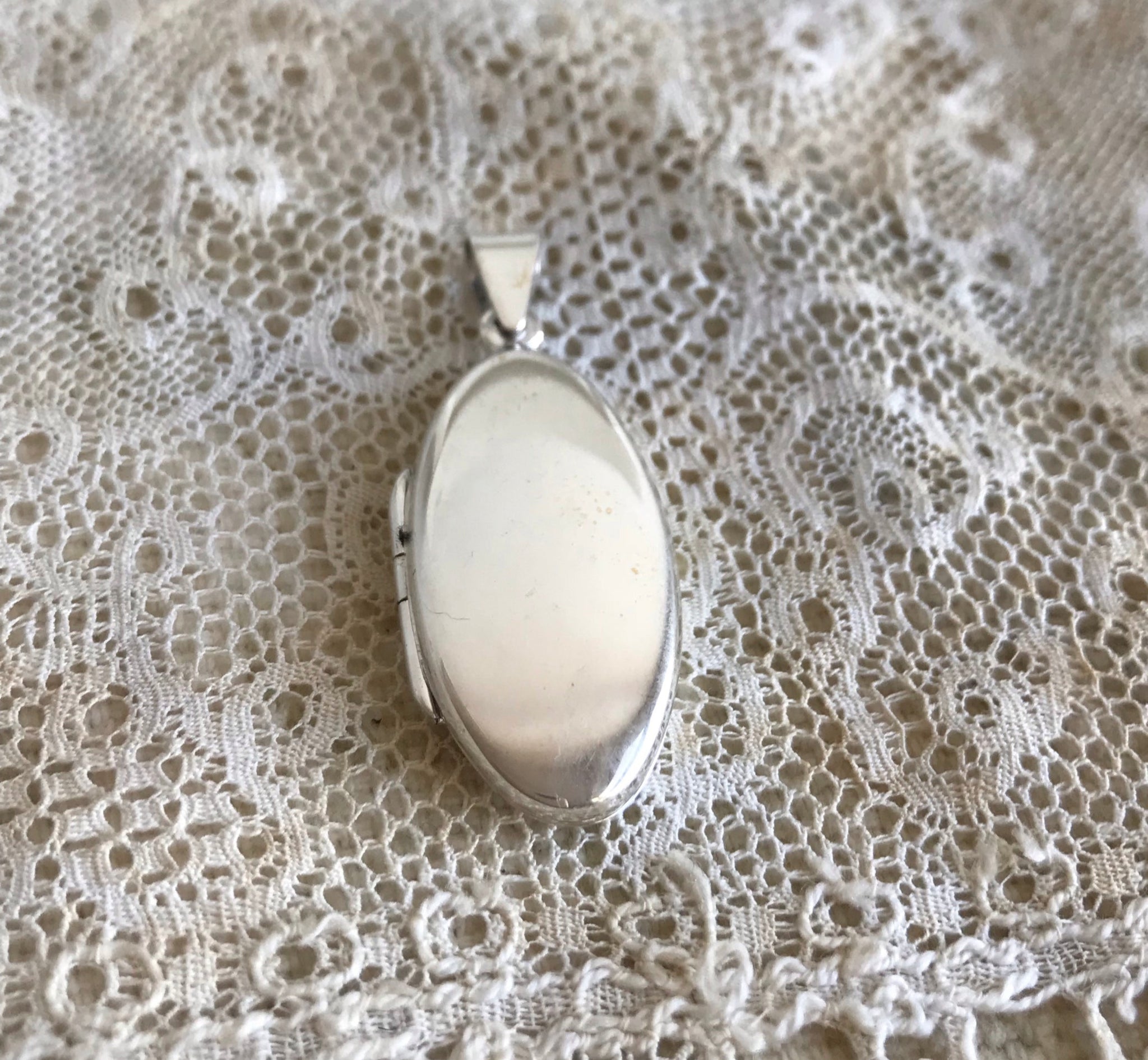 'Aba' locket | 925 silver