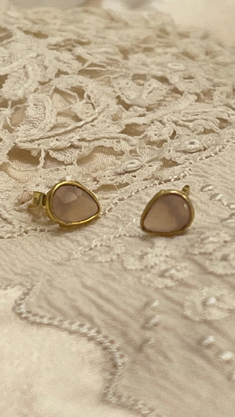 Rose quartz | ‘laia’ earstuds | 24k gold-plated