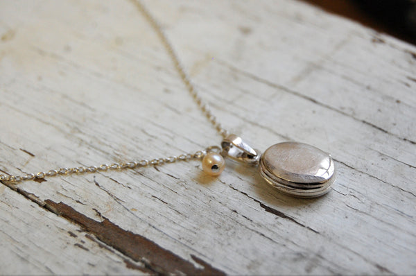 'locket & pearl' necklace | 925 silver