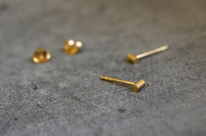mini cilinder earstuds | 24k gold-plated