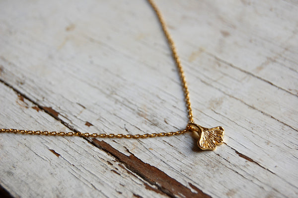 'ginkgo leaf' necklace | 24k gold-plated