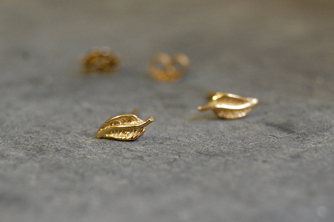 leaf earstuds | 24k gold-plated