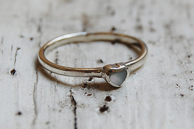 mother of pearl |  'heart' ring | 925 silver