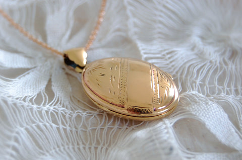 'locket' necklace | bronze