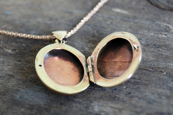 'locket' necklace | bronze