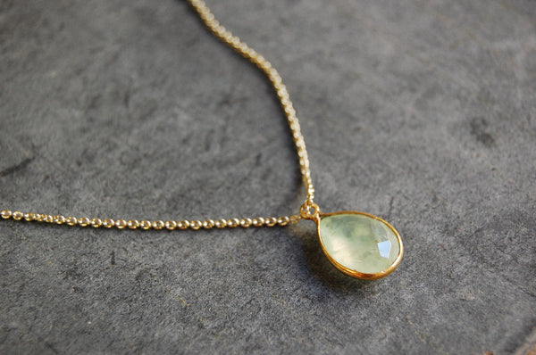 Prehnite | Stone pendant necklace | 24k gold-plated