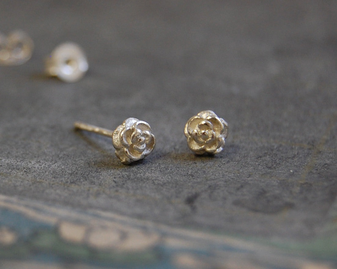 Rose earstuds | 925 Silver