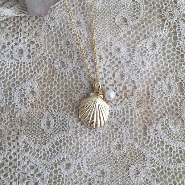 'shell & pearl' necklace | 24k gold-plated